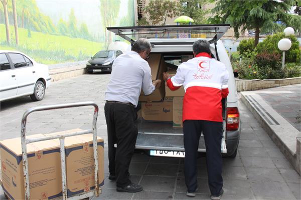 اهداء سرنگ یکبار مصرف پزشکی از سوی شرکت تجهیزات پزشکی هلال ایران به اداره بهزیستی استان البرز